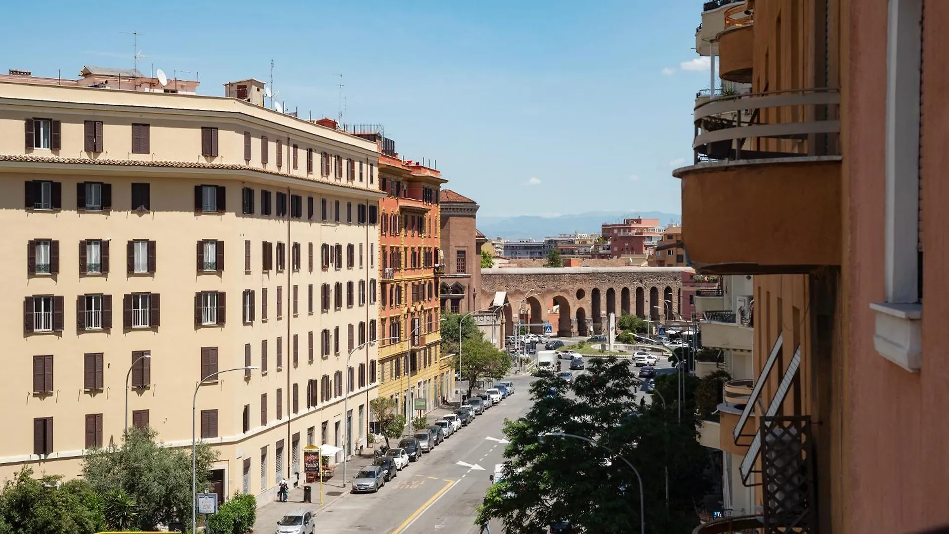 Apartment Vista Sulla Basilica Di San Giovanni Mm Lodi Apt Rome Italy